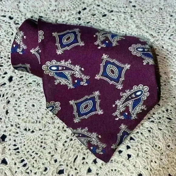 Christian Dior 100% silk tie - Picture 1 of 5